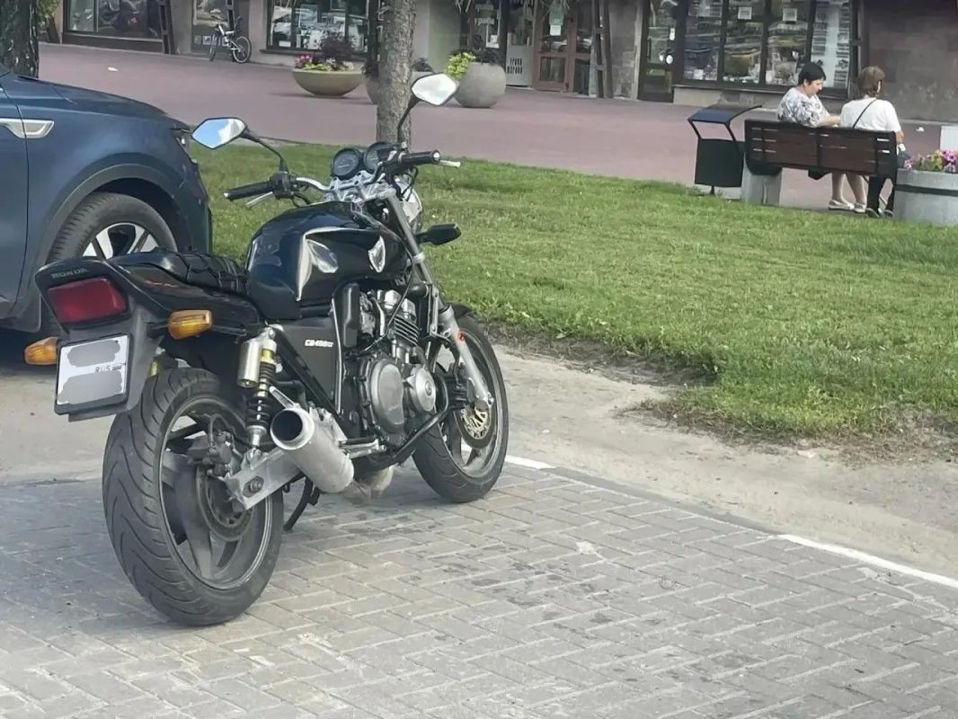 В Тамбове усилен контроль за парковкой на тротуарах В Тамбове усилен контроль за парковкой на тротуарах