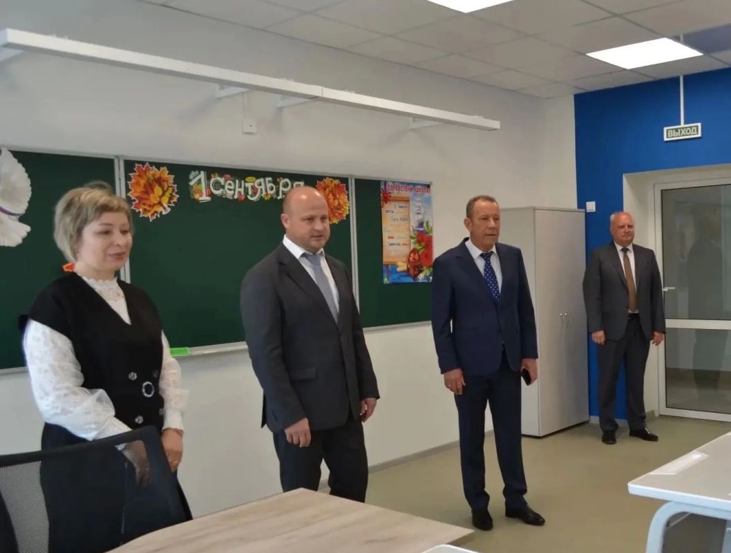 Первый заместитель председателя Тамбовской областной Думы Юрий Плужников посетил Платоновскую школу Рассказовского округа после капитального ремонта Первый заместитель председателя Тамбовской областной Думы Юрий Плужников посетил Платоновскую школу Рассказовского округа после капитального ремонта