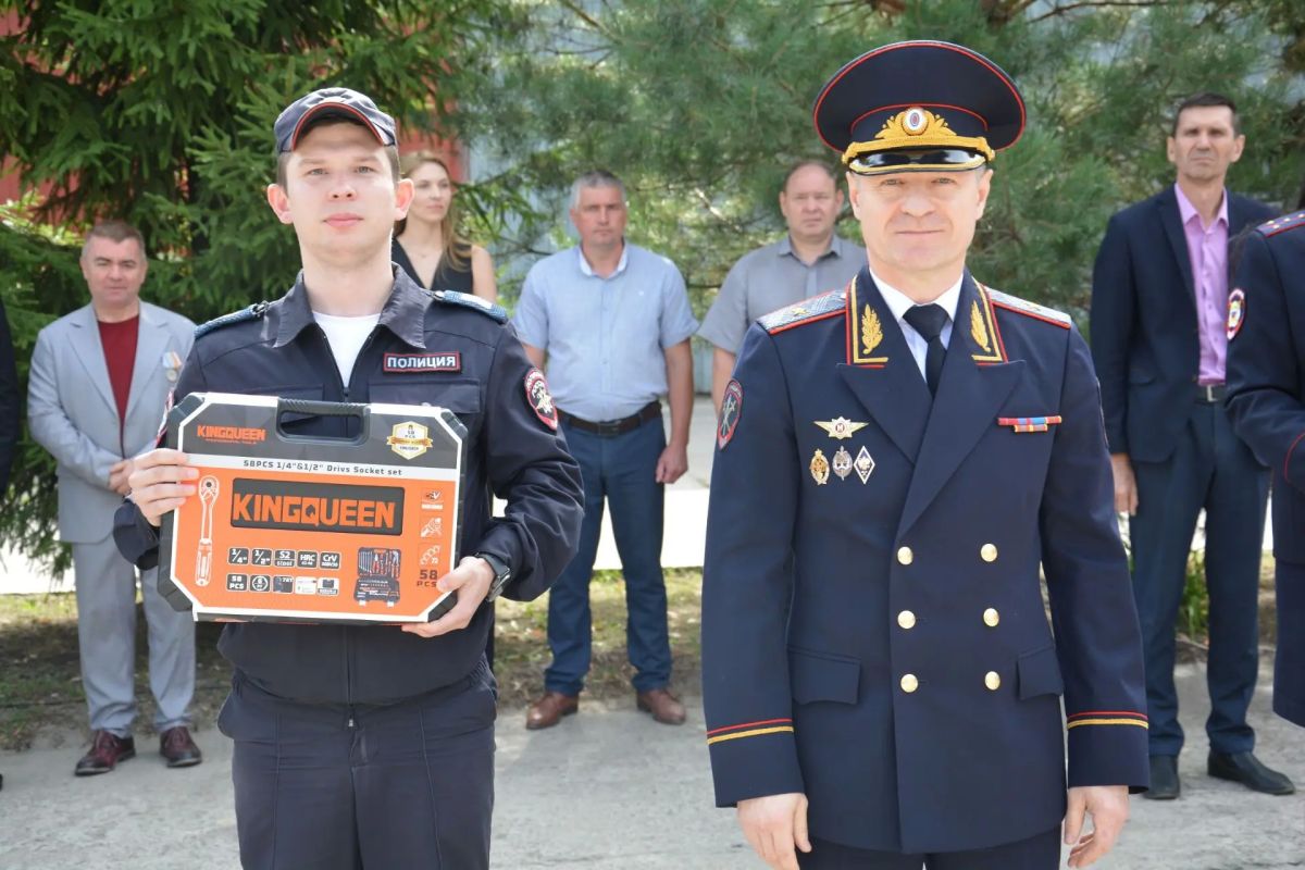 На базе батальона ППС УМВД России по городу Тамбову состоялось торжественное мероприятие в честь 103-летия со дня создания патрульно-постовой службы На базе батальона ППС УМВД России по городу Тамбову состоялось торжественное мероприятие в честь 103-летия со дня создания патрульно-постовой службы