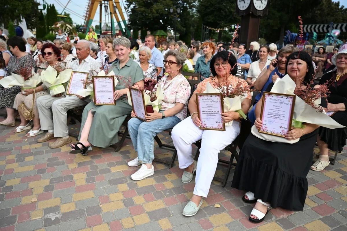 Максим Косенков: На площадке городского парка культуры подвели итоги ежегодного смотра-конкурса «Тамбов в цвету» Максим Косенков: На площадке городского парка культуры подвели итоги ежегодного смотра-конкурса «Тамбов в цвету»