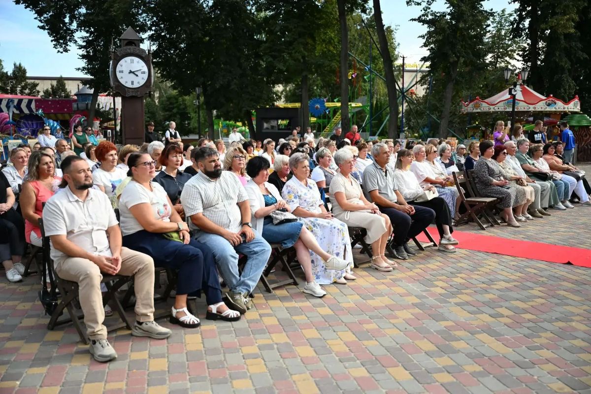 Состоялась торжественная церемония награждения победителей и призёров городского конкурса «Тамбов в цвету» Состоялась торжественная церемония награждения победителей и призёров городского конкурса «Тамбов в цвету»
