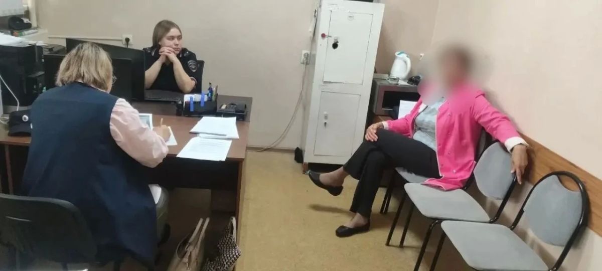 В Тамбове пресекли незаконную расклейку объявлений В Тамбове пресекли незаконную расклейку объявлений