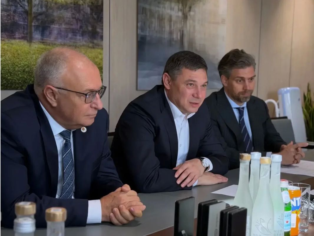 Евгений Первышов: Вместе с моим заместителем Николаем Федосеенковым и главой Котовска Алексеем Плахотниковым встретился в Москве с основателем Wildberries, главой компании РВБ Татьяной Ким Евгений Первышов: Вместе с моим заместителем Николаем Федосеенковым и главой Котовска Алексеем Плахотниковым встретился в Москве с основателем Wildberries, главой компании РВБ Татьяной Ким