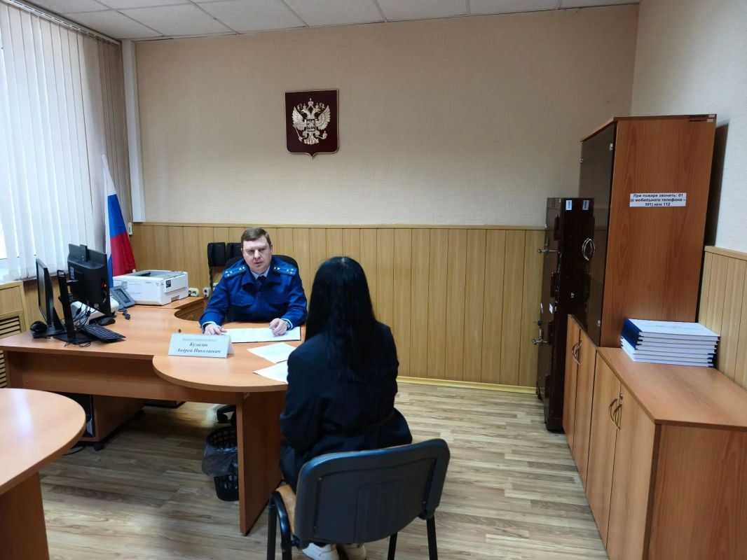 Вопросы безопасности граждан и состояние инфраструктуры: прокурор Тамбовской области Андрей Кулагин провел выездной прием жителей города Уварово и Уваровского округа Вопросы безопасности граждан и состояние инфраструктуры: прокурор Тамбовской области Андрей Кулагин провел выездной прием жителей города Уварово и Уваровского округа