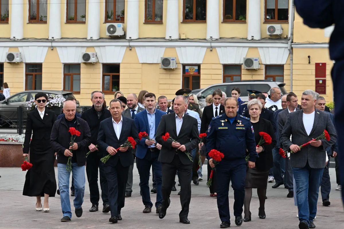 Сегодня 103 года со дня рождения Зои Космодемьянской, первой женщины, удостоенной звания Героя Советского Союза в годы Великой Отечественной войны Сегодня 103 года со дня рождения Зои Космодемьянской, первой женщины, удостоенной звания Героя Советского Союза в годы Великой Отечественной войны