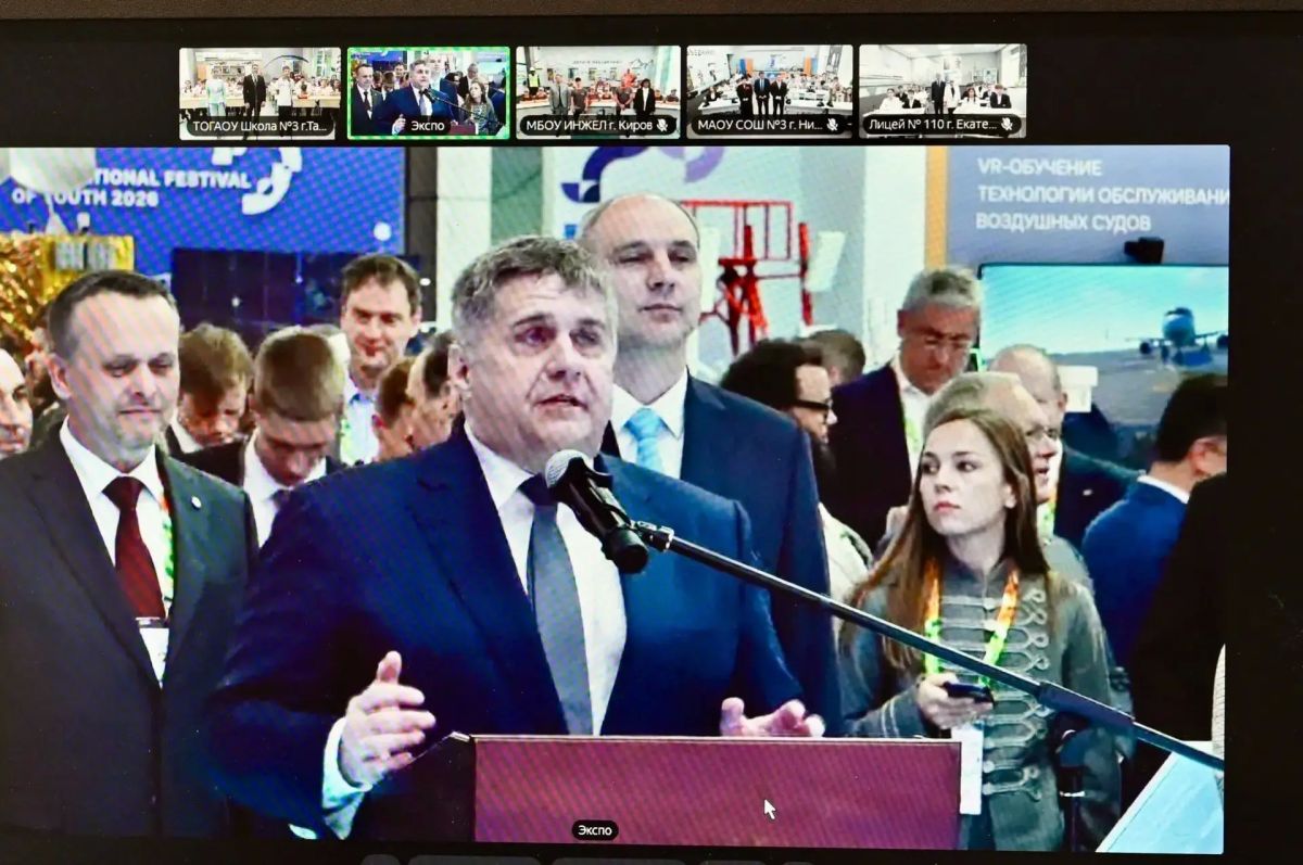 Торжественная церемония открытия первого в Тамбовской области дорожного класса прошла в третьей школе Тамбова Торжественная церемония открытия первого в Тамбовской области дорожного класса прошла в третьей школе Тамбова