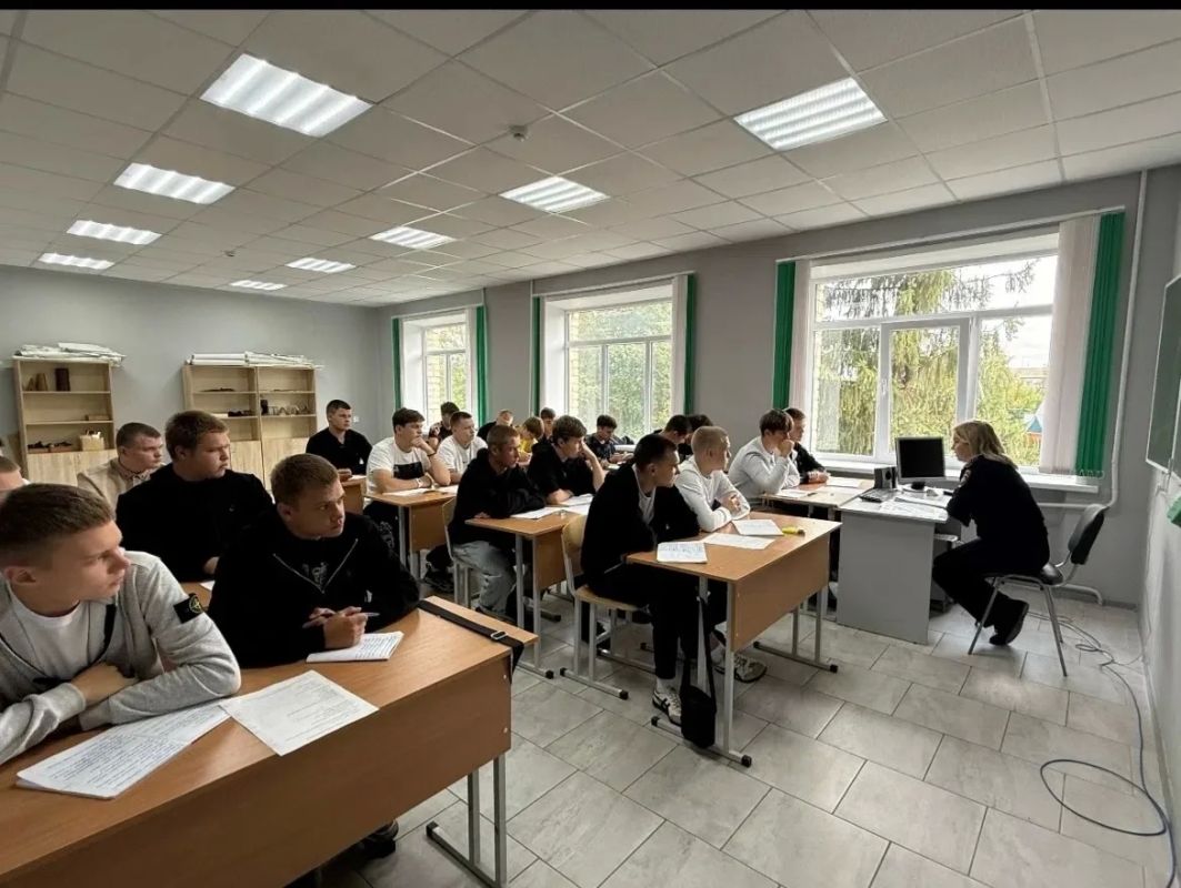 В Жердевском колледже прошла профилактическая встреча В Жердевском колледже прошла профилактическая встреча