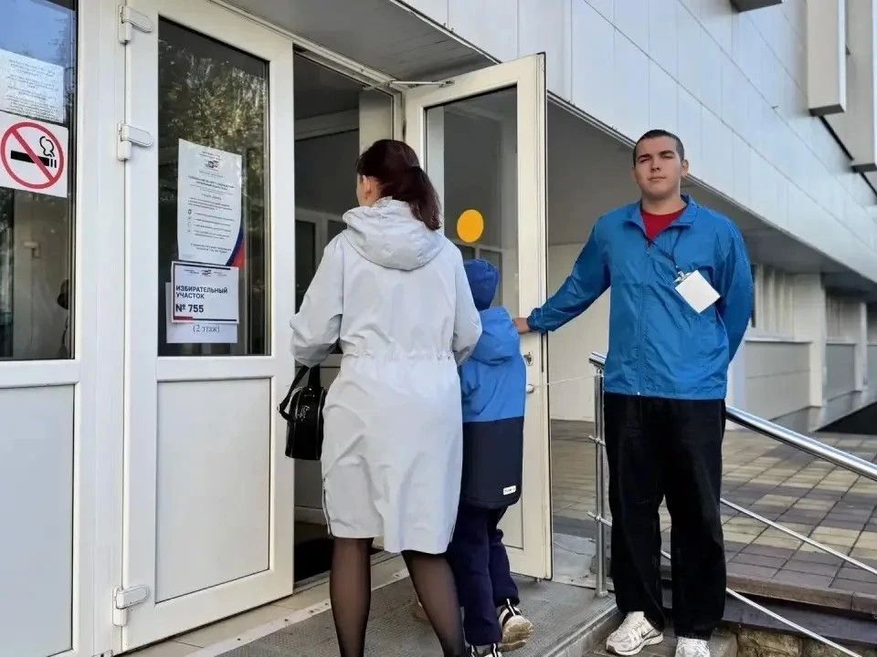 Студенты колледжей и техникумов Тамбовской области помогают в проведении выборов Студенты колледжей и техникумов Тамбовской области помогают в проведении выборов