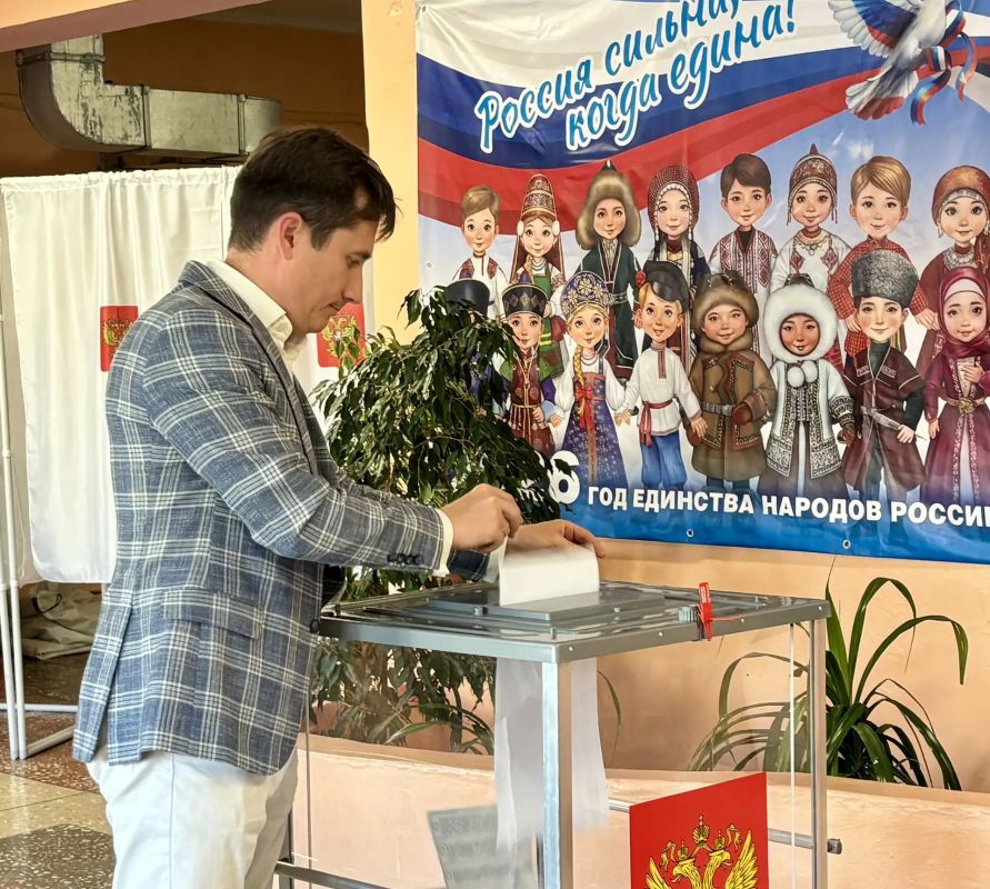 Главный дирижер и художественный руководитель Академического симфонического оркестра имени С.В. Рахманинова Алексей Моргунов исполнил свой гражданский долг Главный дирижер и художественный руководитель Академического симфонического оркестра имени С.В. Рахманинова Алексей Моргунов исполнил свой гражданский долг