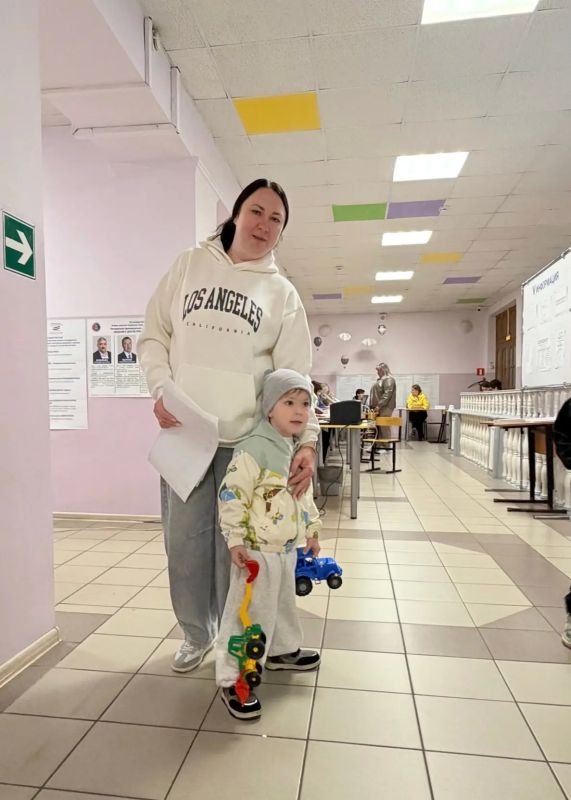 В этот важный день в стороне не остаются даже самые маленькие В этот важный день в стороне не остаются даже самые маленькие