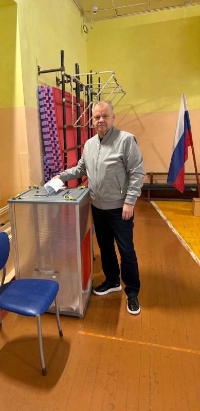 Первый день голосования. Депутаты Тамбовской областной Думы посетили избирательные участки Первый день голосования. Депутаты Тамбовской областной Думы посетили избирательные участки