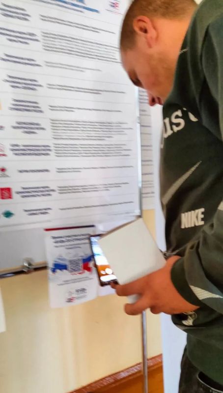 Молодежь Тамбовской области активно участвует во Всероссийской акции «Будь со страной!» Молодежь Тамбовской области активно участвует во Всероссийской акции «Будь со страной!»