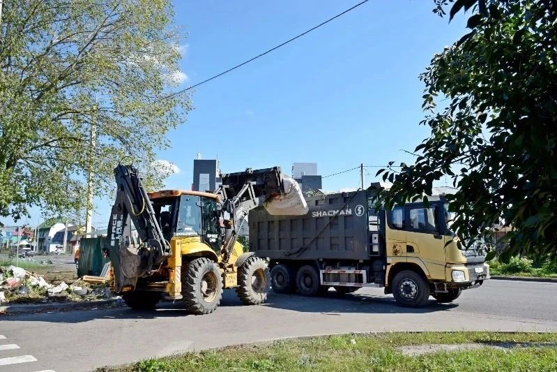 В Тамбове на вывоз отходов направили 30 самосвалов и погрузчиков