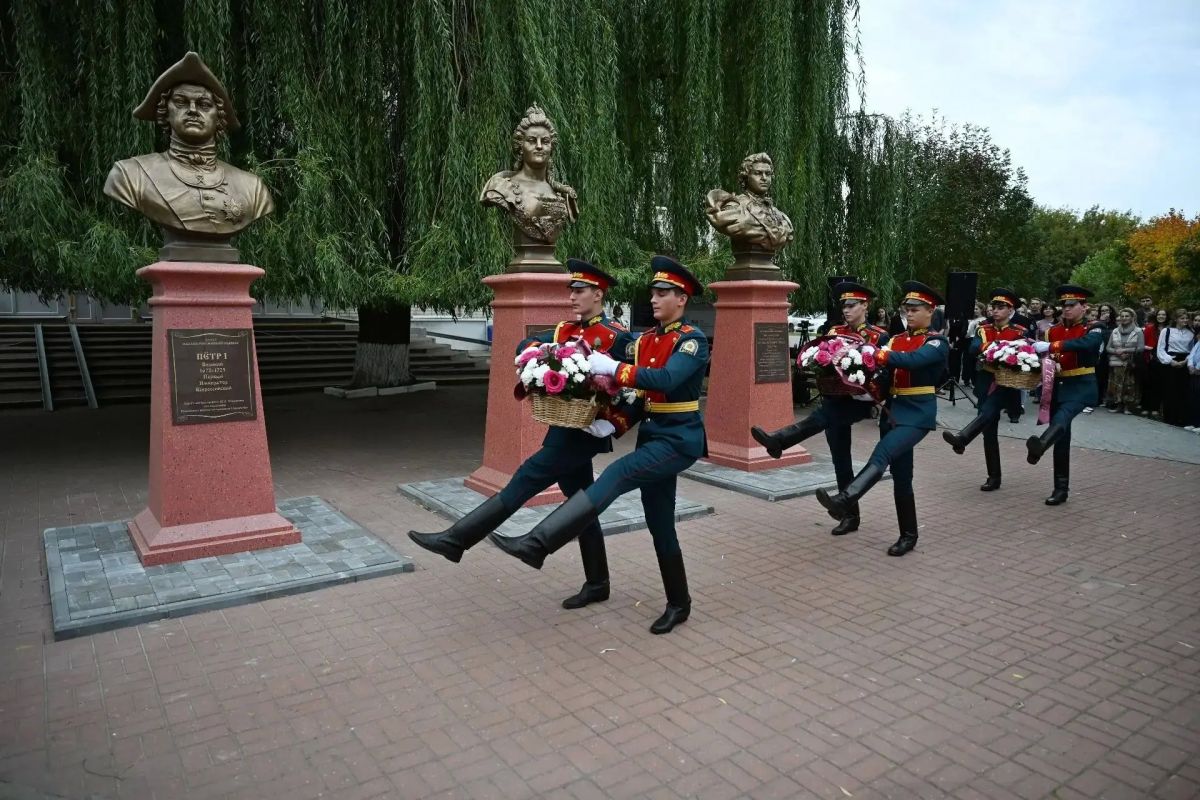 В Тамбове открыли памятники выдающимся государственным деятелям В Тамбове открыли памятники выдающимся государственным деятелям