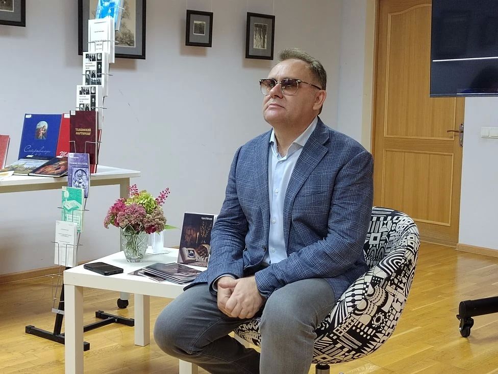 Презентация нового произведения Сергея Чеботарёва «Бабка» состоялась в Пушкинской библиотеке Презентация нового произведения Сергея Чеботарёва «Бабка» состоялась в Пушкинской библиотеке