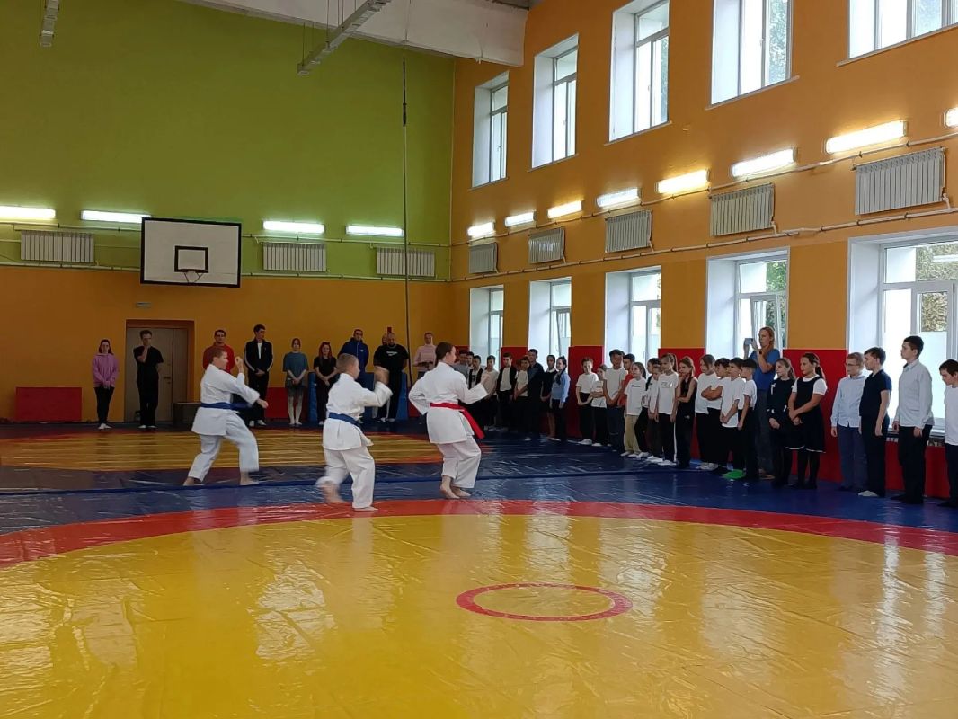Спортшкола олимпийского резерва №1 приглашает сделать шаг навстречу большому спорту Спортшкола олимпийского резерва №1 приглашает сделать шаг навстречу большому спорту