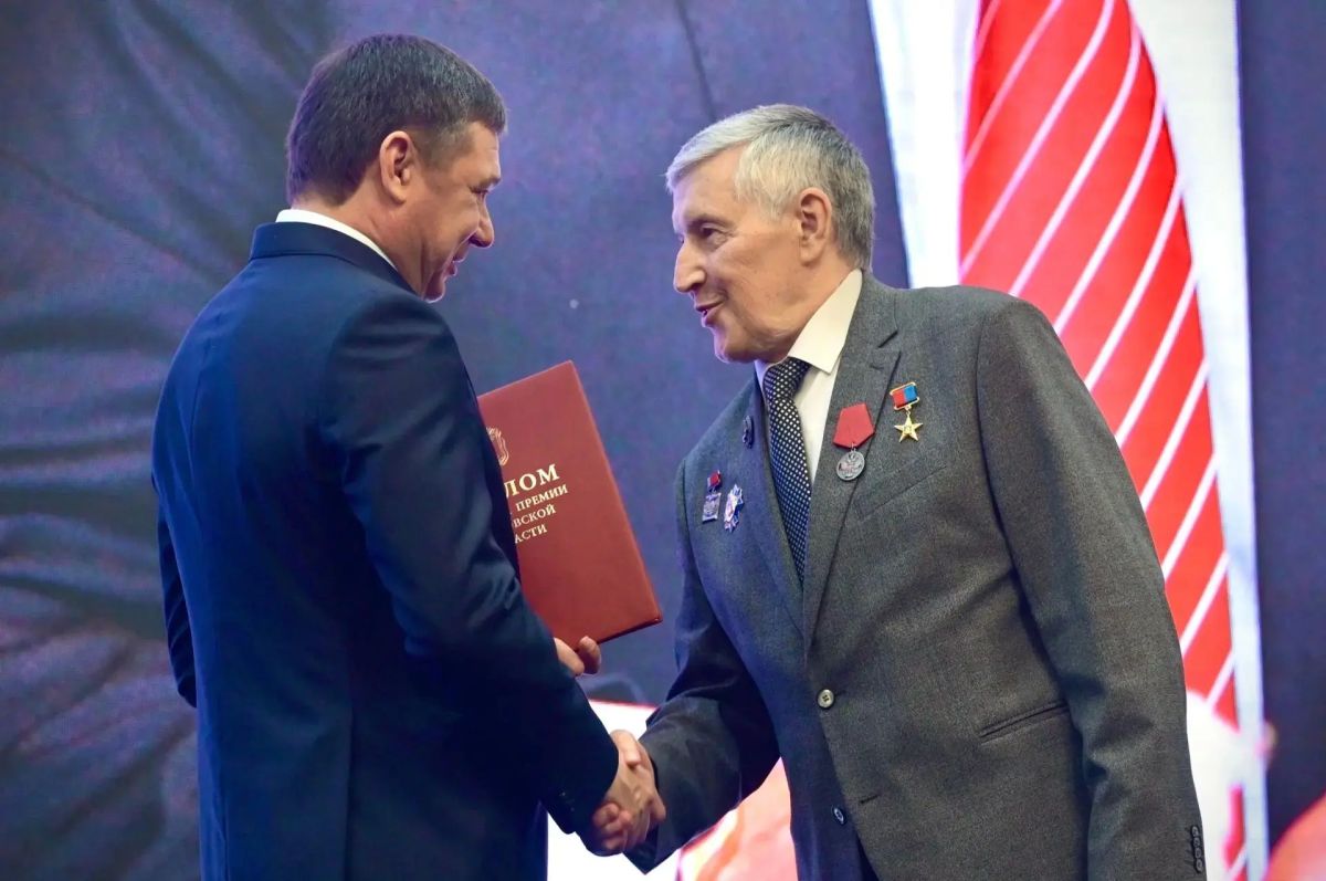 Глава региона Евгений Первышов вручил выдающимся тамбовчанам государственные и региональные награды на торжественном собрании, приуроченном ко Дню образования Тамбовской области Глава региона Евгений Первышов вручил выдающимся тамбовчанам государственные и региональные награды на торжественном собрании, приуроченном ко Дню образования Тамбовской области