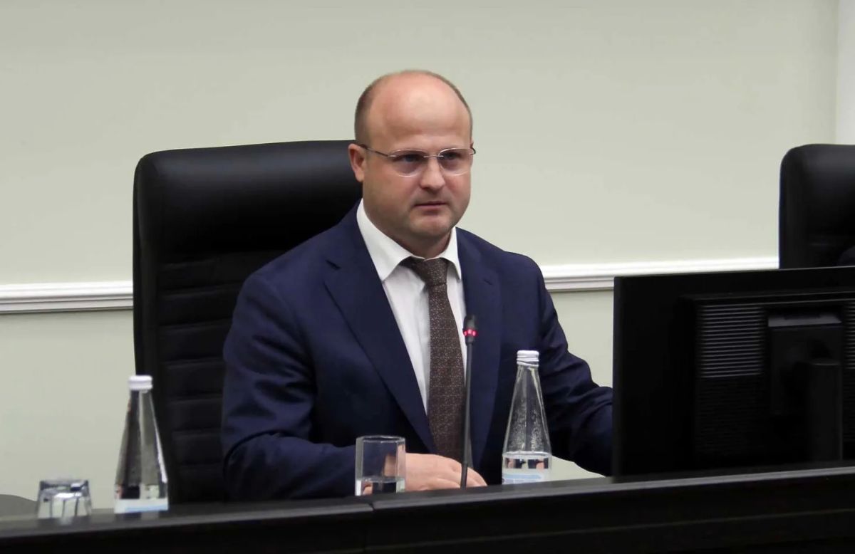 Под председательством старейшего депутата Виктора Дубровина прошло первое заседание Тамбовской областной Думы восьмого созыва