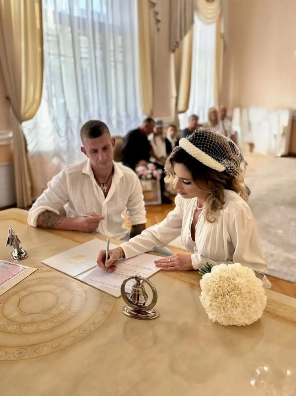Тамбовский ЗАГС поделился фотографиями пар, которые связали себя узами брака 26 сентября Тамбовский ЗАГС поделился фотографиями пар, которые связали себя узами брака 26 сентября