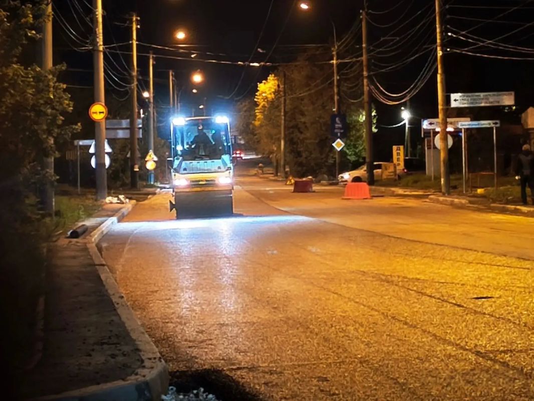 На улице Московской приступили к укладке финишного слоя асфальта На улице Московской приступили к укладке финишного слоя асфальта