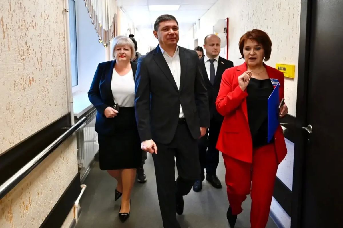 Глава региона Евгений Первышов совместно с председателем Тамбовской областной Думы Алексеем Поздняковым приняли участие в торжественном мероприятии, посвященном Международному дню пожилых людей и 50-летнему юбилею...