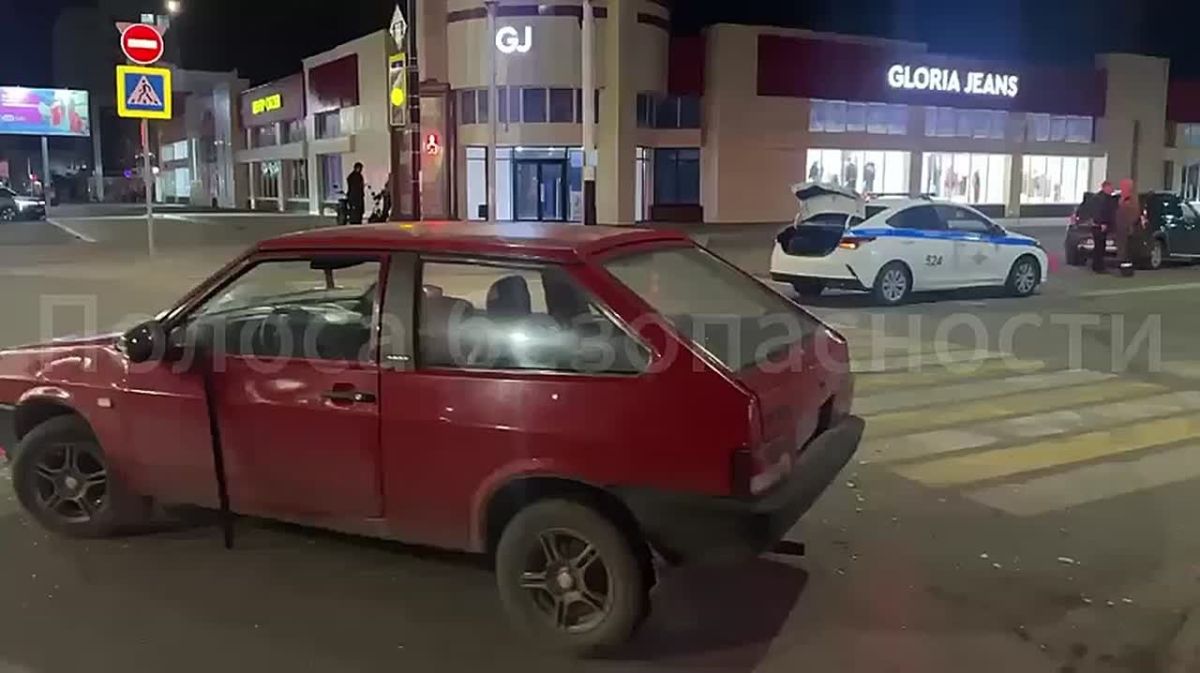 На Октябрьской столкнулись два автомобиля