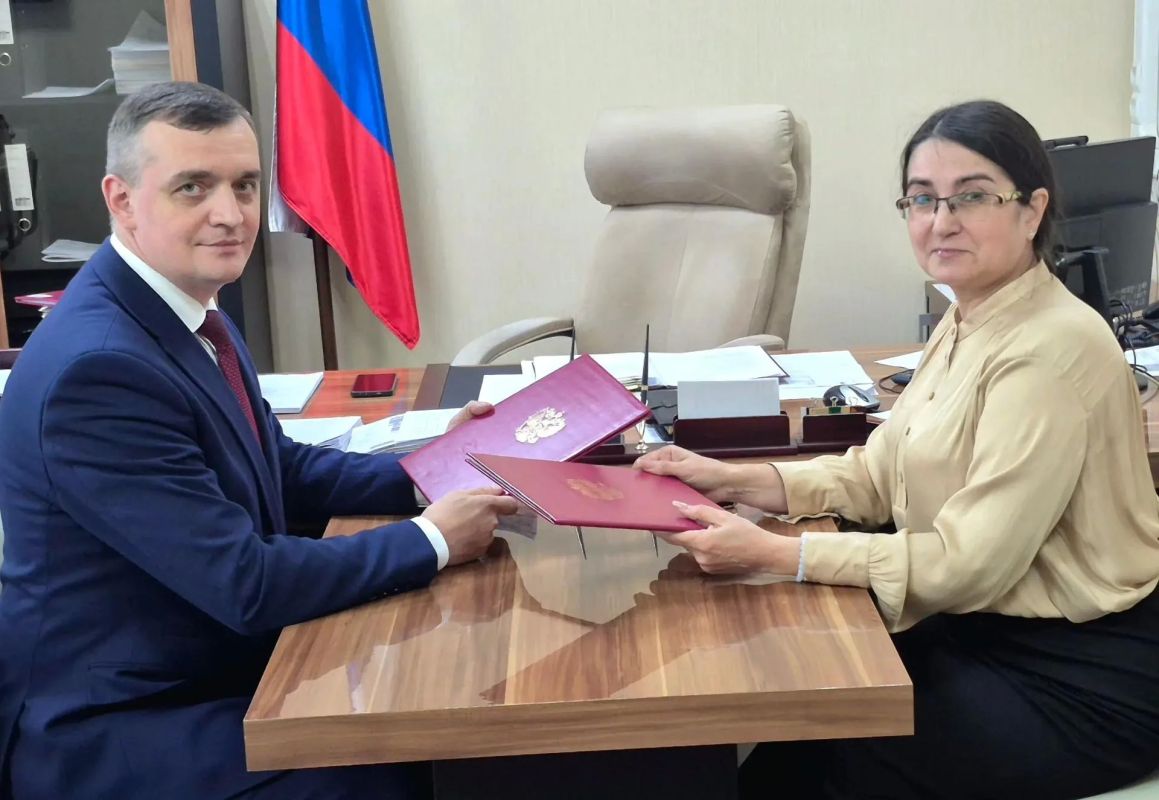 Руководитель следственного управления СК России по Тамбовской области Андрей Степанов провёл рабочую встречу с директором автономной некоммерческой организации поддержки родителей детейинвалидов и молодых инвалидов Ириной...