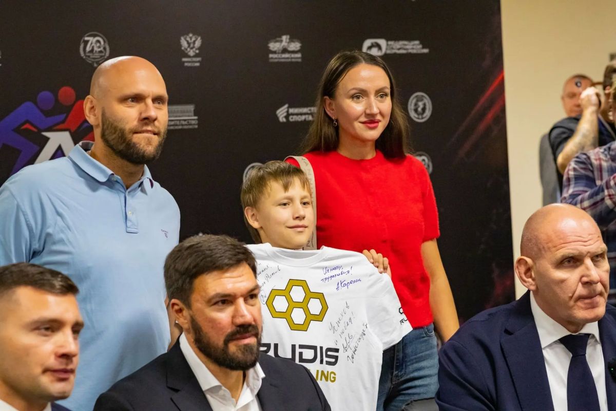 Автограф-сессии чемпионов - особая атмосфера Автограф-сессии чемпионов - особая атмосфера