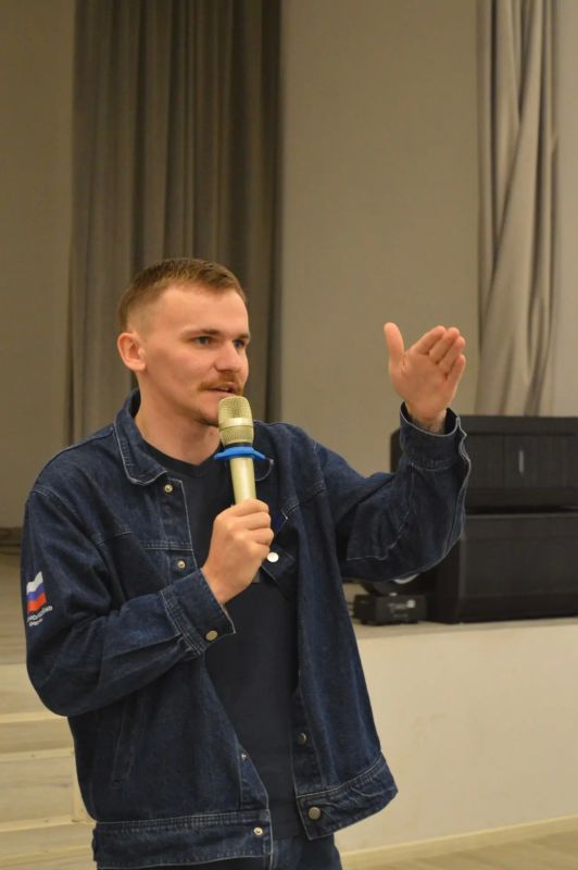 В областном Доме молодёжи прошёл первый этап конкурса «Папа Батл» В областном Доме молодёжи прошёл первый этап конкурса «Папа Батл»