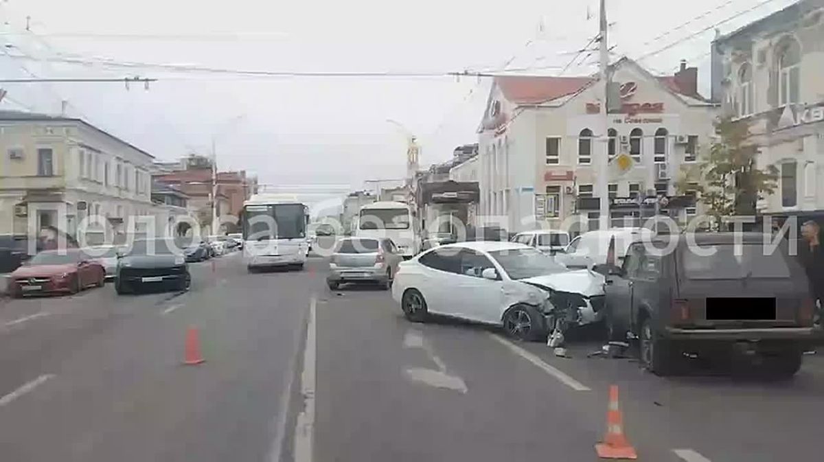 Видео с массового ДТП на Советской в Тамбове