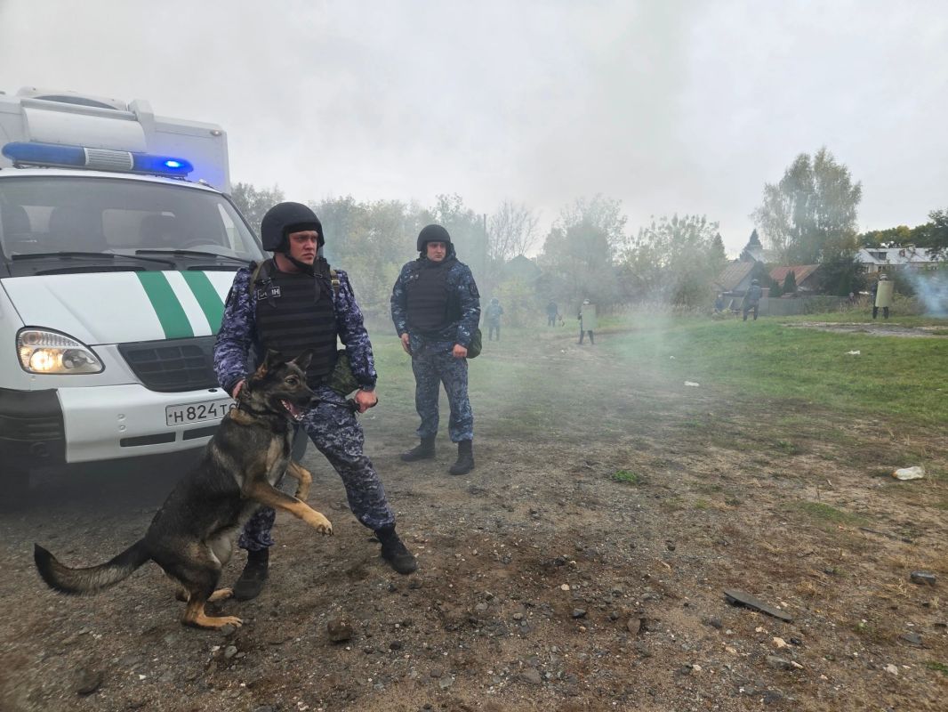 В Тамбовской области в ИК №4 прошло учение по пресечению массовых беспорядков в исправительном учреждении В Тамбовской области в ИК №4 прошло учение по пресечению массовых беспорядков в исправительном учреждении