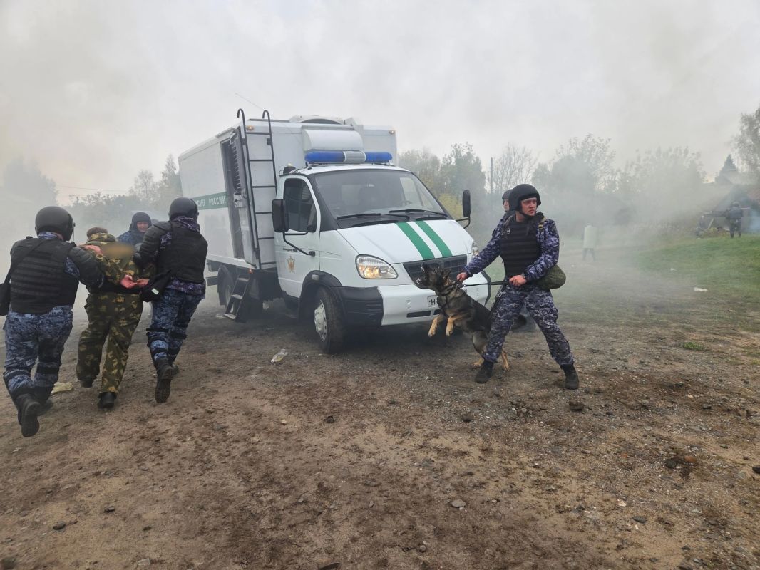 В Тамбовской области в ИК №4 прошло учение по пресечению массовых беспорядков в исправительном учреждении В Тамбовской области в ИК №4 прошло учение по пресечению массовых беспорядков в исправительном учреждении