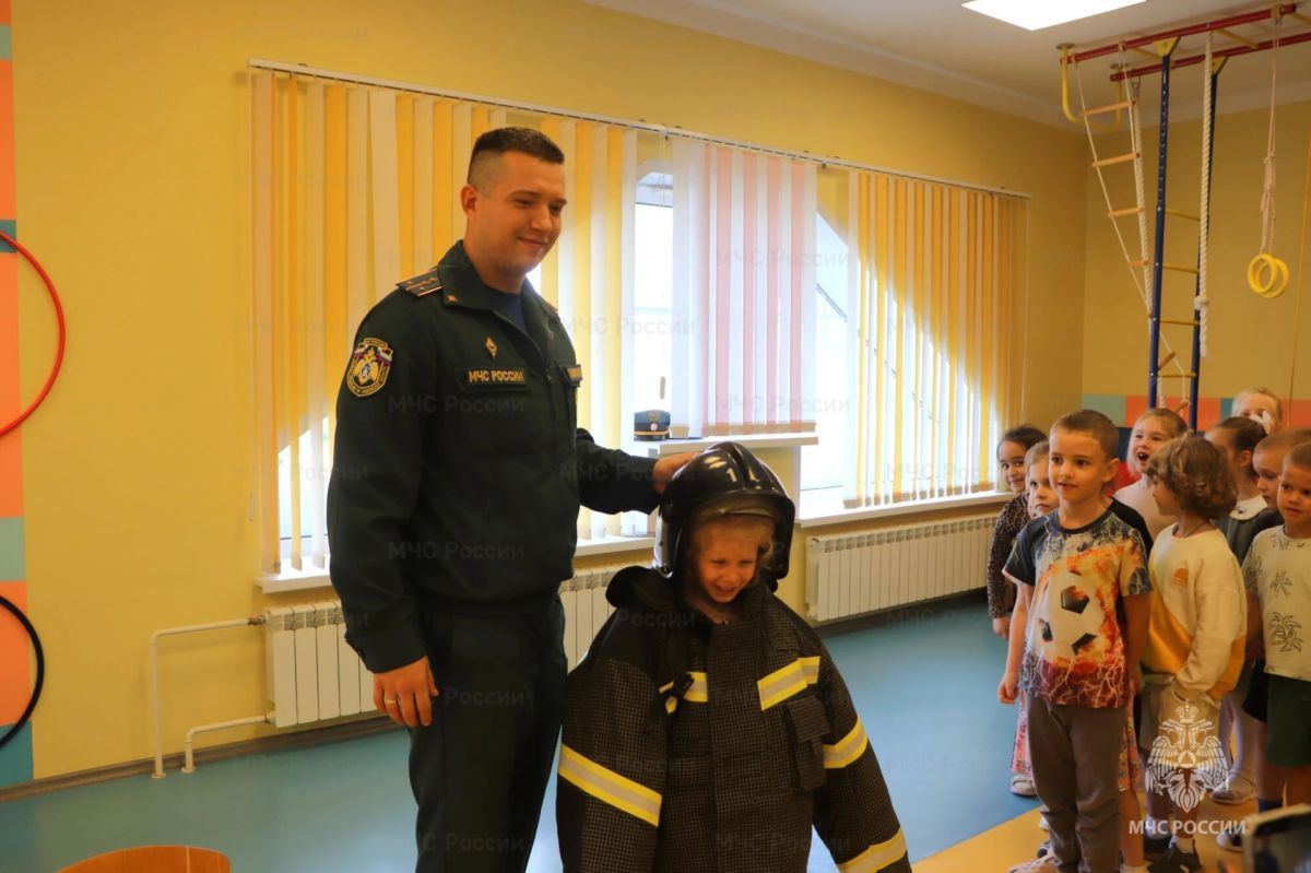 Занятия в детском саду в рамках месячника пожарной безопасности Занятия в детском саду в рамках месячника пожарной безопасности