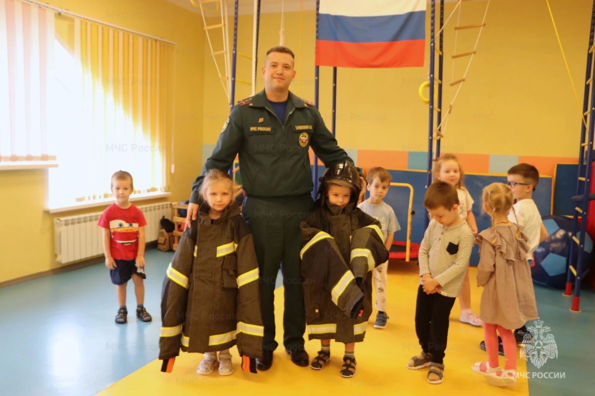 Занятия в детском саду в рамках месячника пожарной безопасности Занятия в детском саду в рамках месячника пожарной безопасности