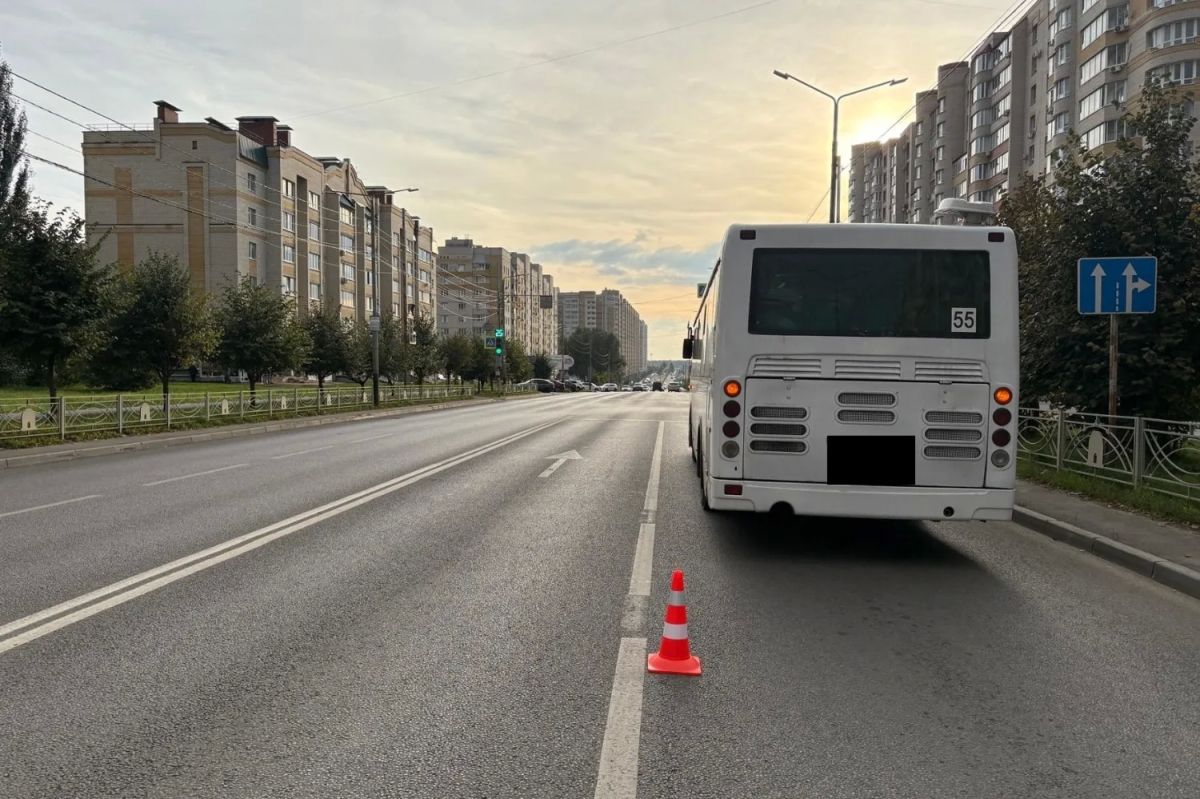 На севере Тамбова десятилетняя девочка пострадала при падении в автобусе На севере Тамбова десятилетняя девочка пострадала при падении в автобусе