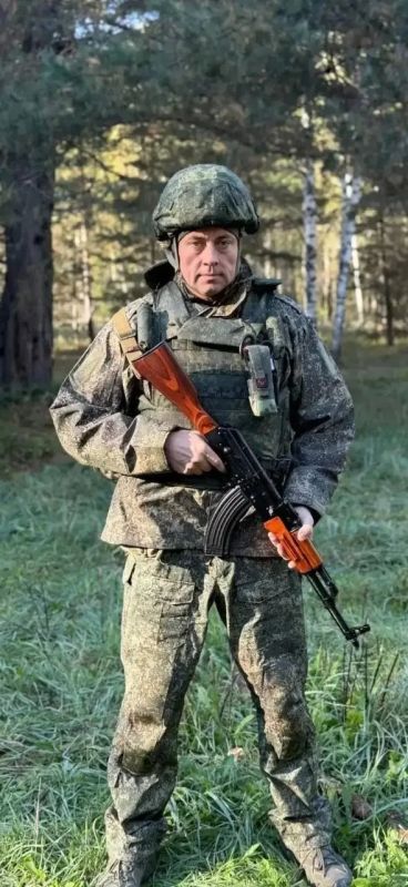 Алексей Соколов, глава Гусь-Хрустального Владимирской области, и Максим Харников, глава Мичуринска Тамбовской области, вступили в ряды мобилизационных резервов региональных отрядов БАРС Алексей Соколов, глава Гусь-Хрустального Владимирской области, и Максим Харников, глава Мичуринска Тамбовской области, вступили в ряды мобилизационных резервов региональных отрядов БАРС