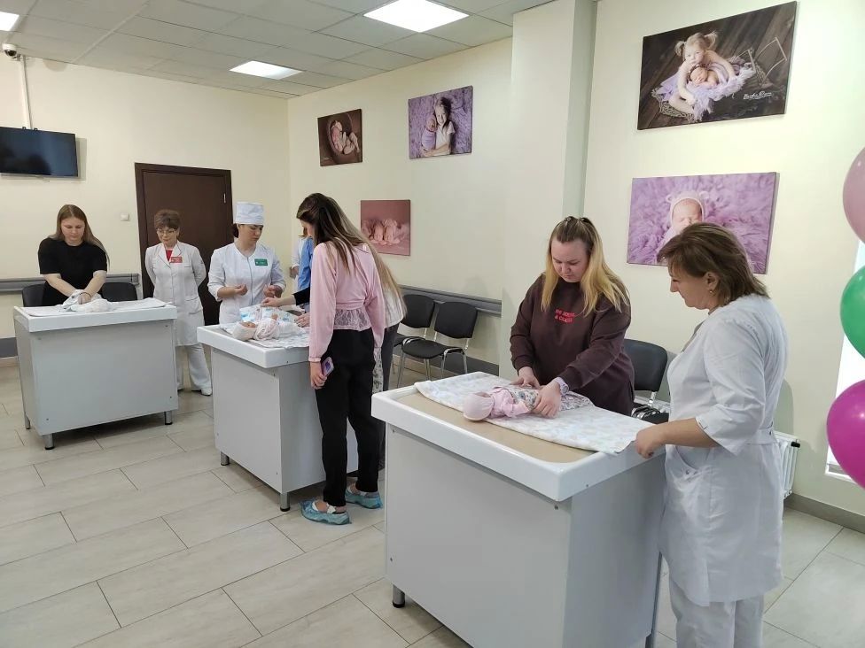 В перинатальном центре Тамбовской областной детской клинической больницы провели конкурс «Волшебное пеленание», приуроченный к Всероссийскому дню беременных В перинатальном центре Тамбовской областной детской клинической больницы провели конкурс «Волшебное пеленание», приуроченный к Всероссийскому дню беременных