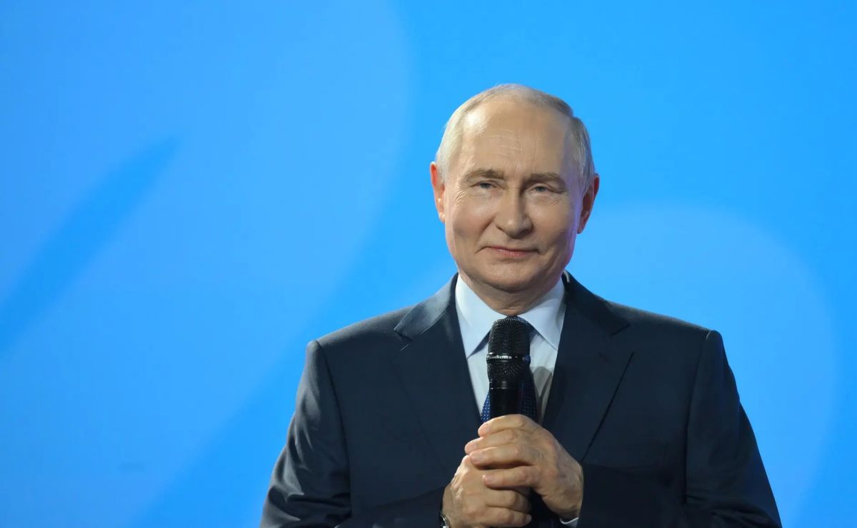 Евгений Первышов: Поздравляю Президента и Верховного Главнокомандующего Владимира Владимировича Путина с днём рождения!