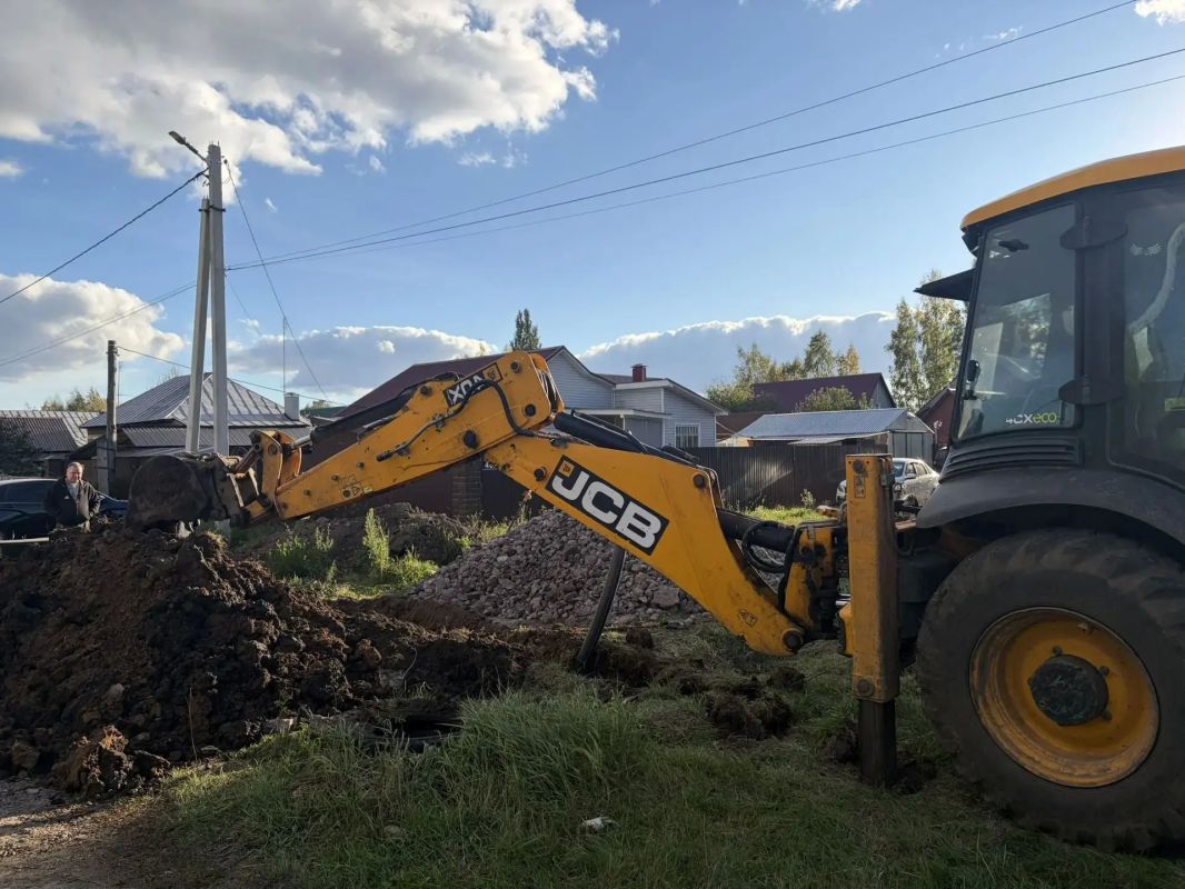 В Рассказове АО «ТСК» реконструирует участок водовода на улице Астраханской В Рассказове АО «ТСК» реконструирует участок водовода на улице Астраханской