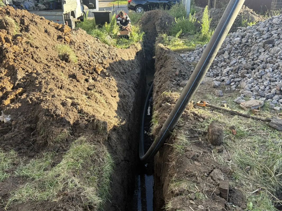 В Рассказове АО «ТСК» реконструирует участок водовода на улице Астраханской В Рассказове АО «ТСК» реконструирует участок водовода на улице Астраханской