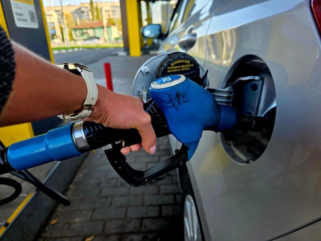 В Тамбовской области утром 13 октября продажу топлива осуществляют 184 автозаправочных станций