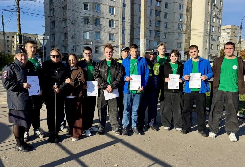 В Тамбове прошла акция «Белая трость»: водителям напомнили об особой категории пешеходов В Тамбове прошла акция «Белая трость»: водителям напомнили об особой категории пешеходов