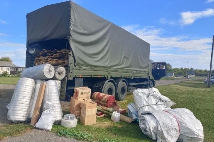 Жители Первомайского округа помогли медвзводу в постройке подземного госпиталя Жители Первомайского округа помогли медвзводу в постройке подземного госпиталя