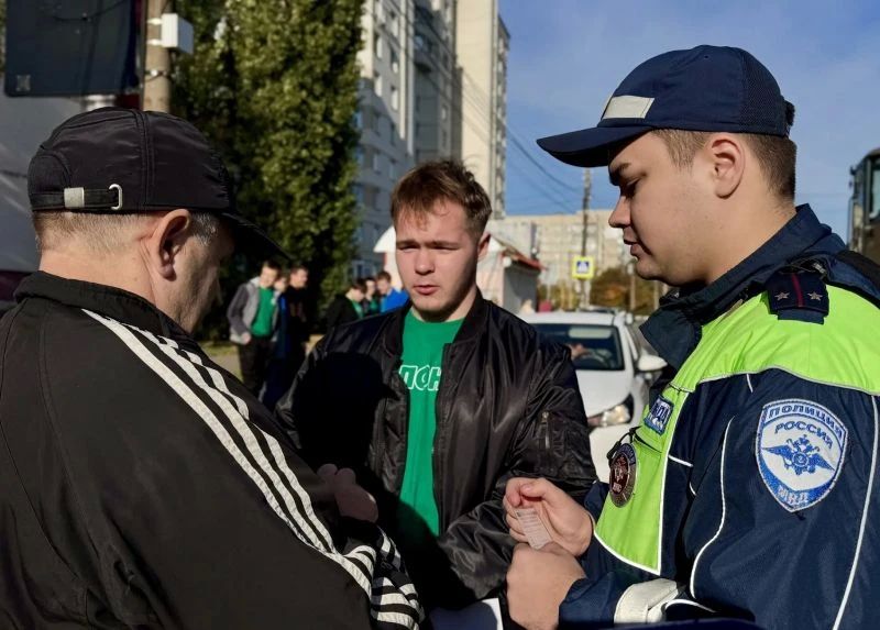 В Тамбове прошла акция «Белая трость»: водителям напомнили об особой категории пешеходов В Тамбове прошла акция «Белая трость»: водителям напомнили об особой категории пешеходов