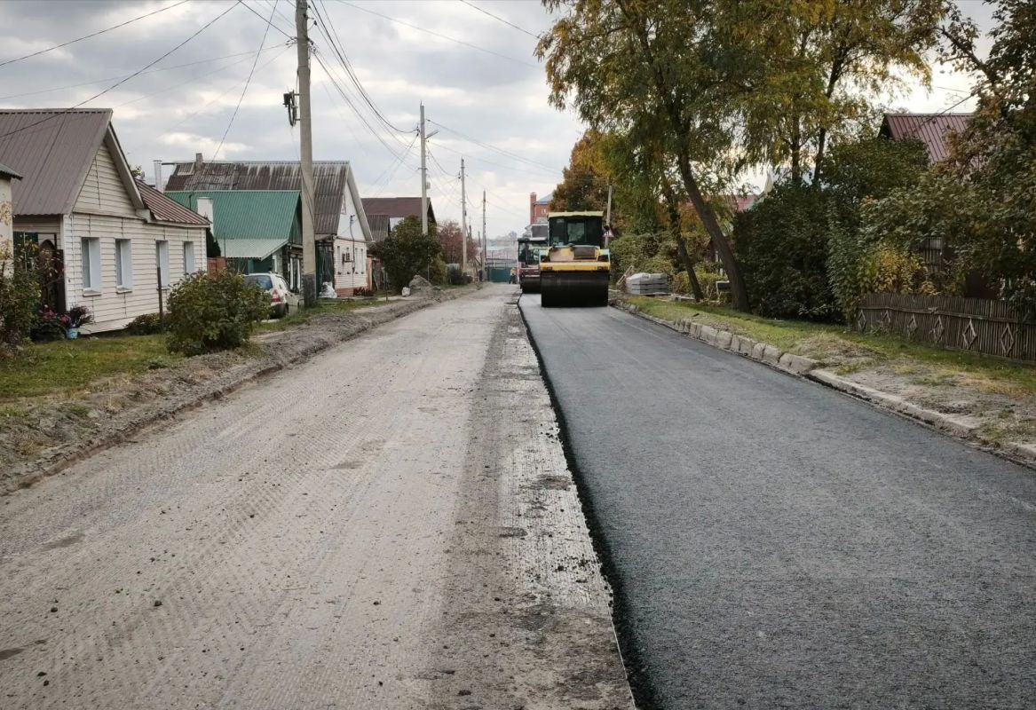 На Никифоровской в Тамбове приступили к укладке выравнивающего слоя асфальта На Никифоровской в Тамбове приступили к укладке выравнивающего слоя асфальта