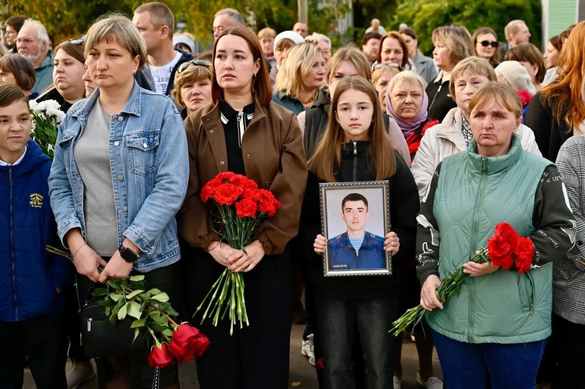 Мемориал погибшим при исполнении воинского долга в ходе специальной военной операции открыли 14 октября в рабочем посёлке Знаменка Тамбовской области Мемориал погибшим при исполнении воинского долга в ходе специальной военной операции открыли 14 октября в рабочем посёлке Знаменка Тамбовской области
