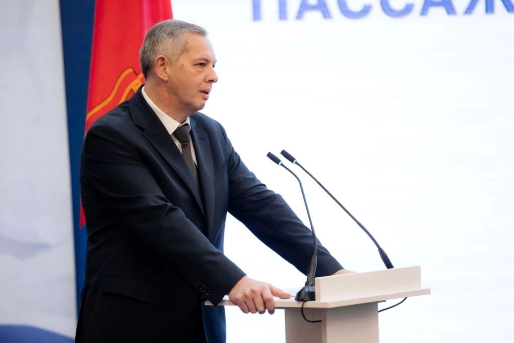 Работников отраслей дорожного хозяйства и транспорта чествовали на торжественном собрании, которое прошло в правительстве Тамбовской области Работников отраслей дорожного хозяйства и транспорта чествовали на торжественном собрании, которое прошло в правительстве Тамбовской области