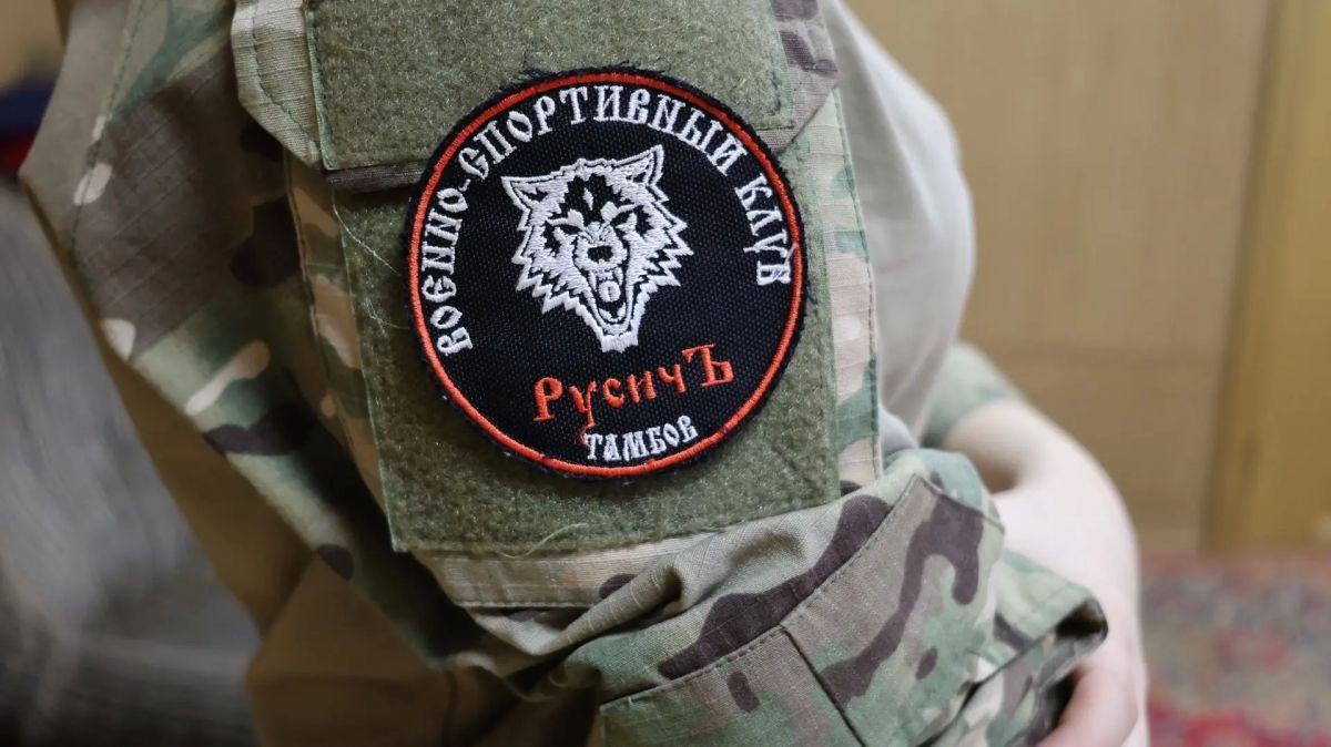 Представители «Юнармии» провели профилактическую беседу с несовершеннолетними подростками из ЦВСНП УМВД России по Тамбовской области Представители «Юнармии» провели профилактическую беседу с несовершеннолетними подростками из ЦВСНП УМВД России по Тамбовской области