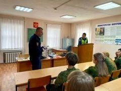 Экскурсия в Госавтоинспекцию: учащиеся МБОУ СОШ №17 «Юнармеец» расширили знания о дорожной безопасности Экскурсия в Госавтоинспекцию: учащиеся МБОУ СОШ №17 «Юнармеец» расширили знания о дорожной безопасности