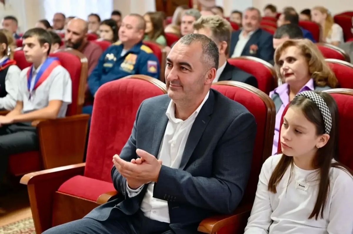 Максим Косенков: Поздравляю всех отцов с праздником! Здоровья, сил и благополучия Максим Косенков: Поздравляю всех отцов с праздником! Здоровья, сил и благополучия